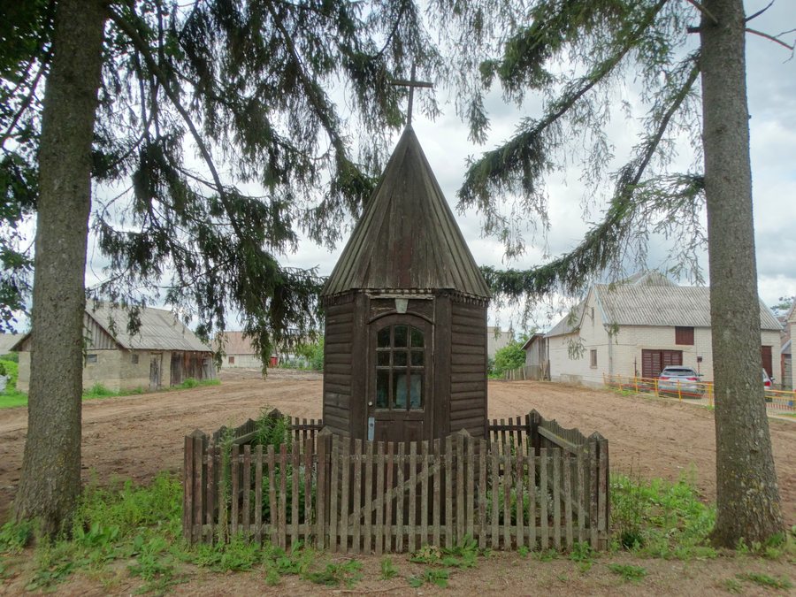 File:Subačius. Šulcų koplyčia.JPG