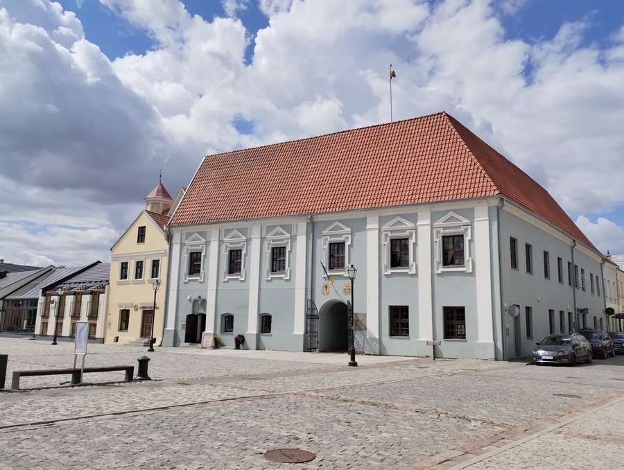 File:Kėdainiai town hall 130252401.jpg
