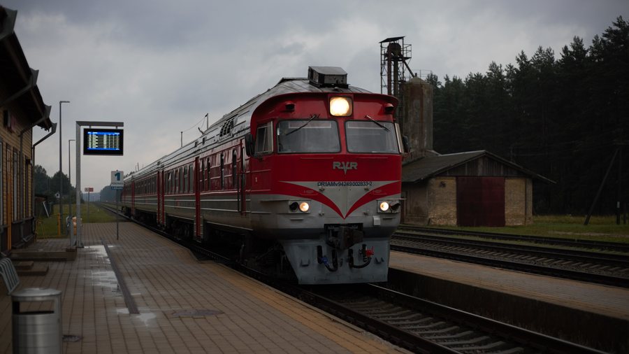 File:DR1A in Bezdonys LT.jpg