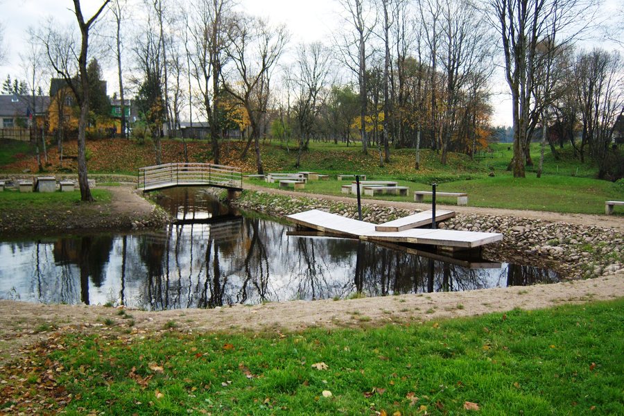 File:Žadvainiai. Poilsio zona prie Jūros.JPG