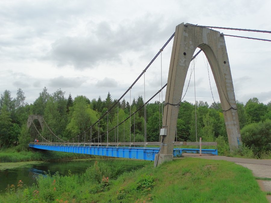 File:Elektrėnai, kabantis tiltas 2.JPG
