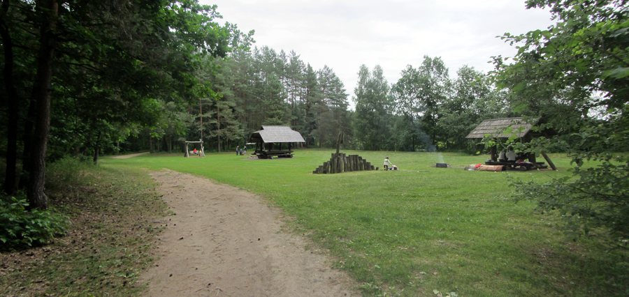 File:Kernavės sen., Lithuania - panoramio (48).jpg